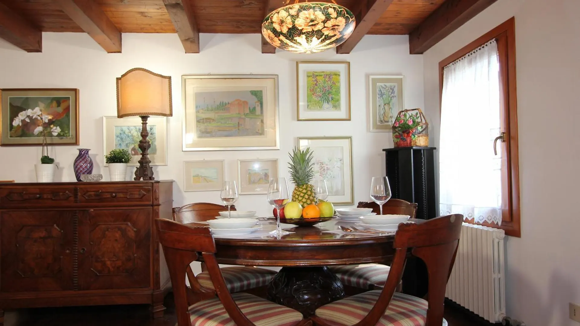 Frari Prestige Canal View Venice Apartment