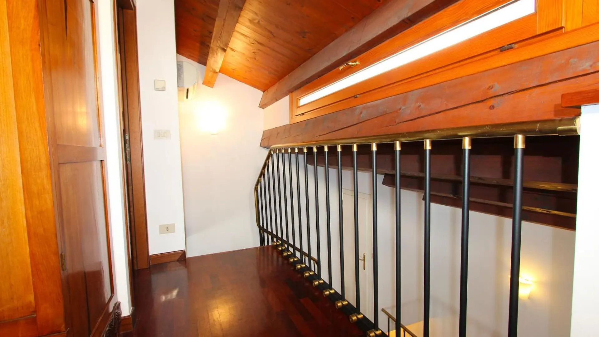 Apartment Frari Prestige Canal View Venice